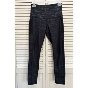 Leg End Black Camo‎ Band Waist Ankle Leggings Size Small Logo Pockets